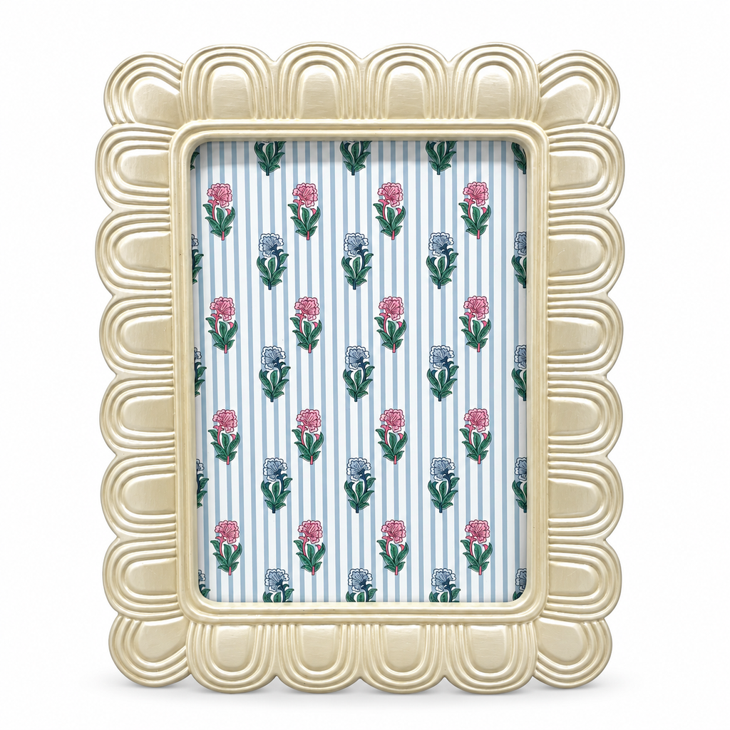 Gold Scallop Picture Frame, 5x7